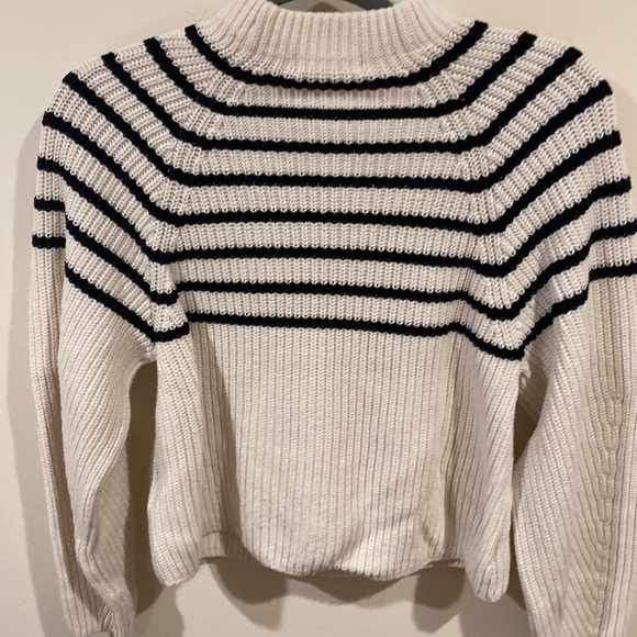 Large fancy knit sweater - Picture 5 of 5